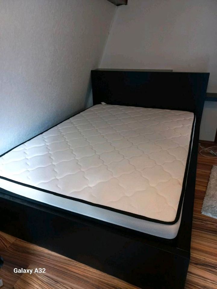 Ikea Malm Bett (komplett) - wie neu! in Eningen