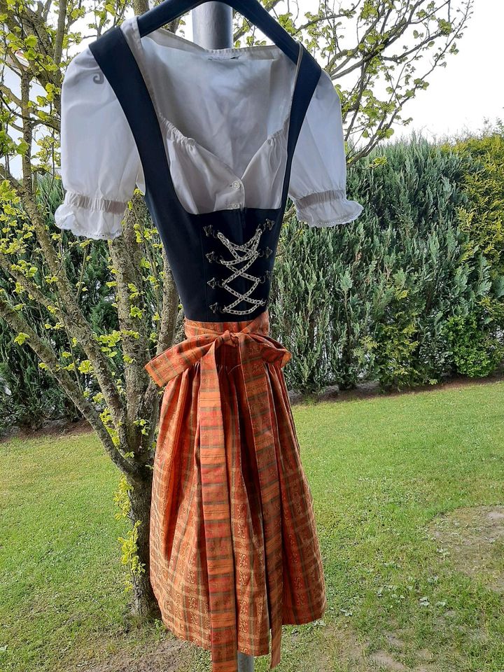 Damen ROSE Dirndl Gr. 34 / 158 164 + 3 Schürzen + Trachtenbluse in Ansbach