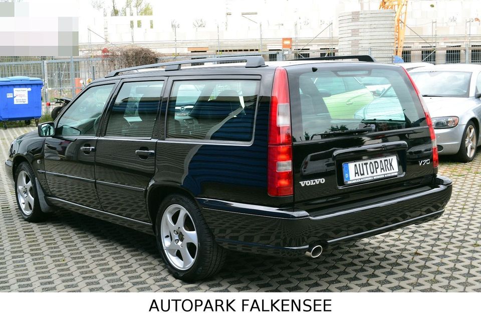 Volvo V70 2.4 KOMBI FACELIFT 2.HAND+EURO3+SAUBER+TÜV in Falkensee