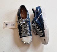 Neu Mustang Chucks gr 37 Niedersachsen - Belm Vorschau