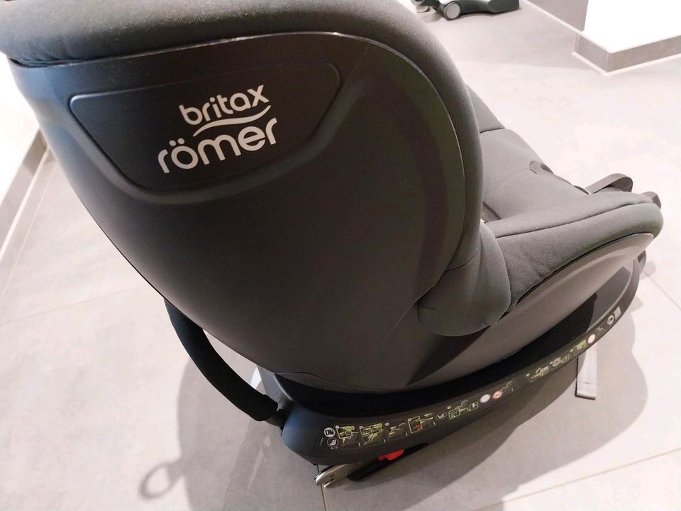 *Top* Britax Römer Dual Fix R Storm Grey in Mudau