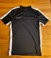 Nike Sportshirt Größe M Baden-Württemberg - Ilvesheim Vorschau