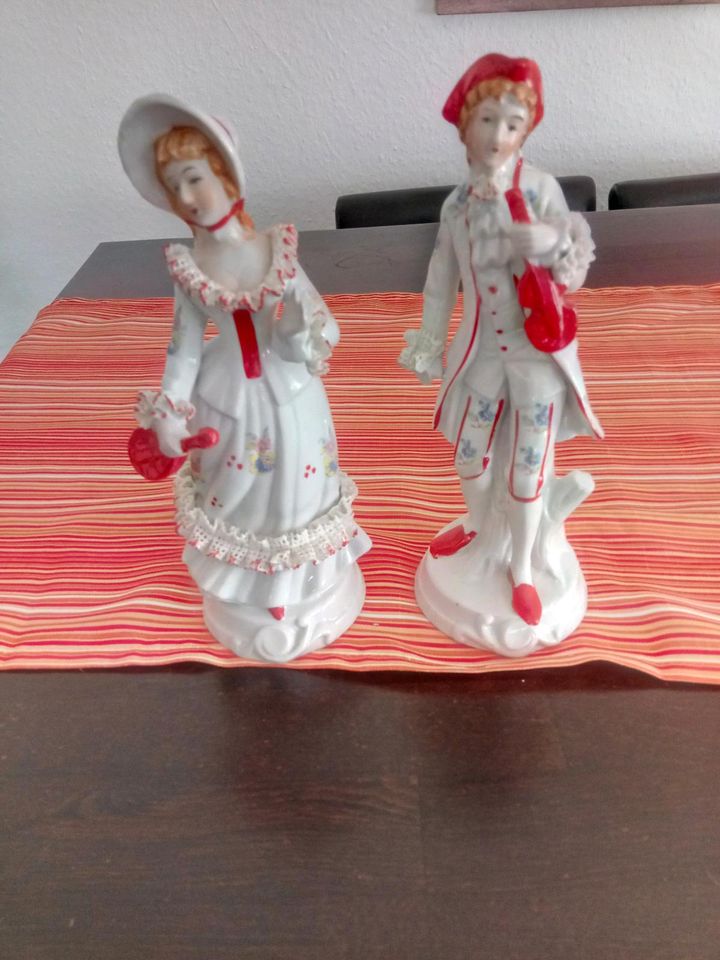 2 STK Porzellanfiguren in Bad Oeynhausen