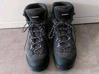 LOWA Wanderschuhe Trekkingschuhe  - Gr. 42 - grau/blau - NEU Bayern - Otterfing Vorschau