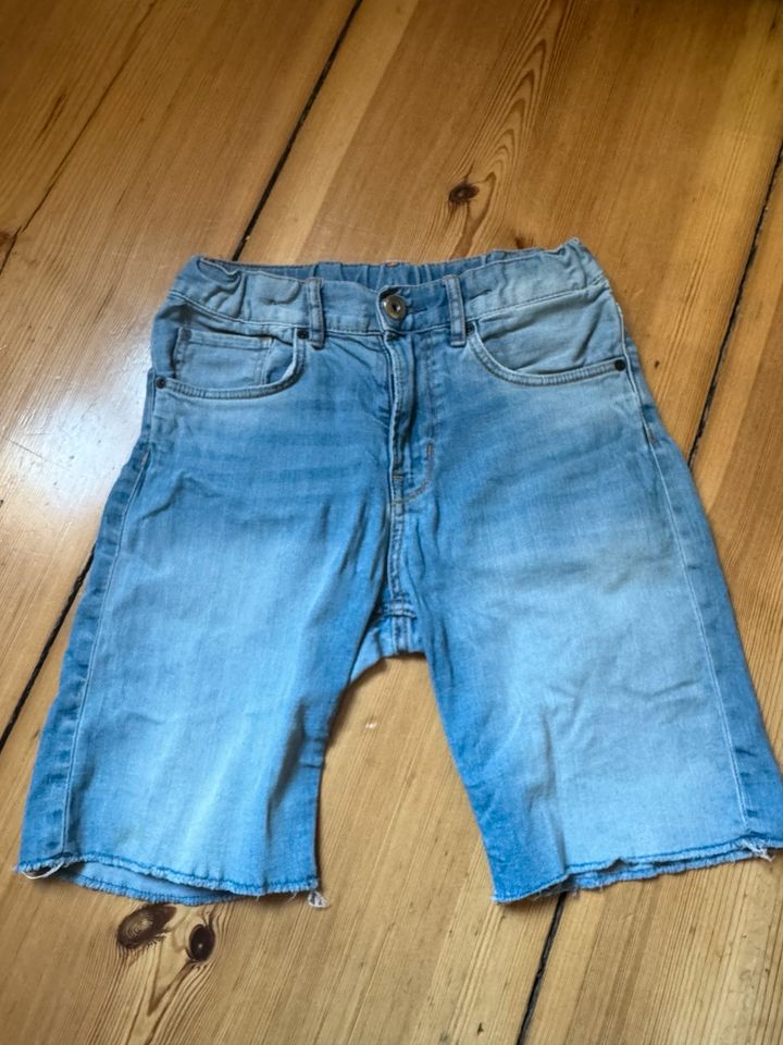 Shorts Jeans H& M slim Größe 140 in Cottbus