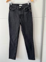 Jeans schwarz H&M Damen Größe 38 Hessen - Gersfeld Vorschau