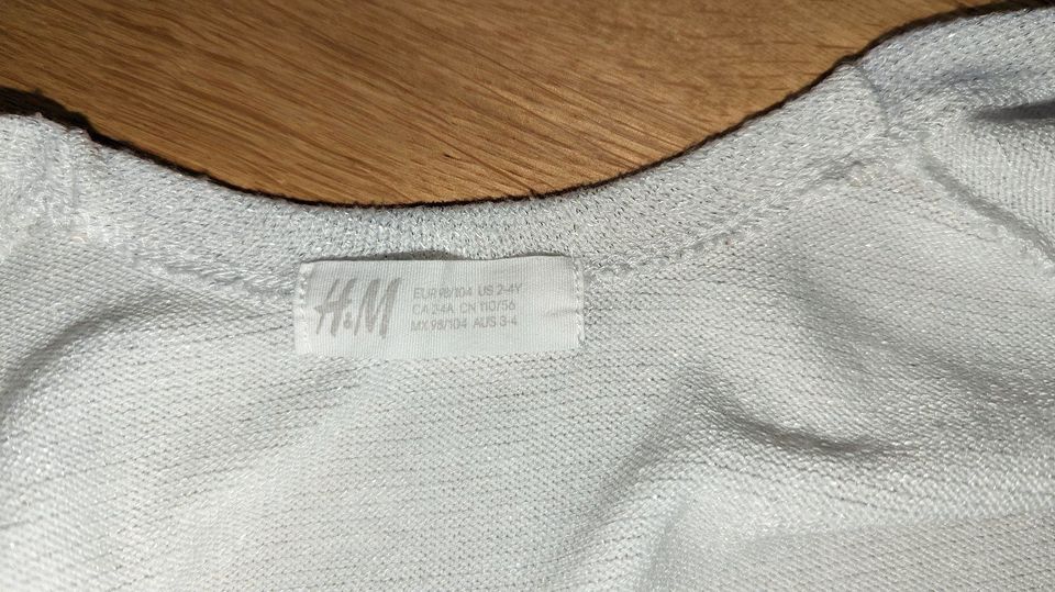 98/104: Jacke ohne Knöpfe, weiß mit silbern-glitzerndem Faden,H&M in Riemerling