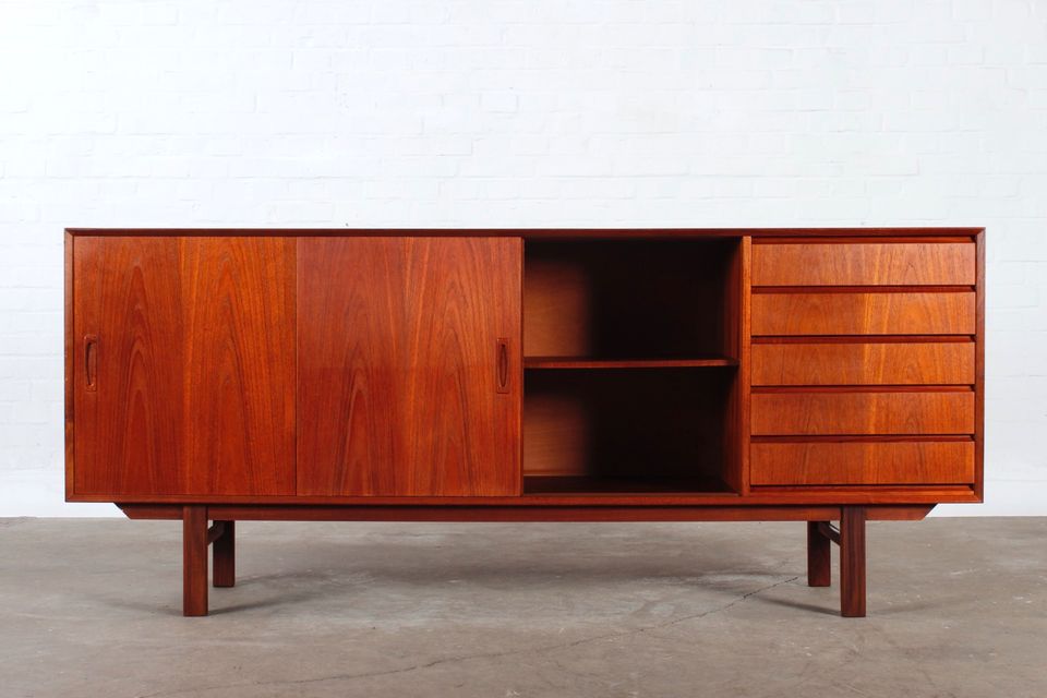 Vintage Teak Sideboard Danish Scandi Mid Century Design in Uslar