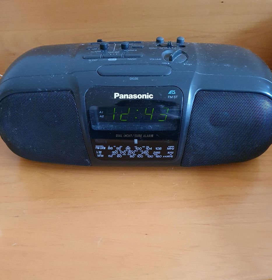 Vintage Radiowecker Firma Panasonic in Hannover