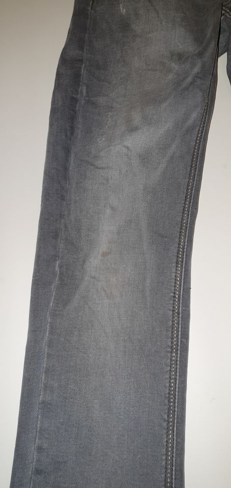 S.Oliver Jungen Jeans Grau 140 in Dresden