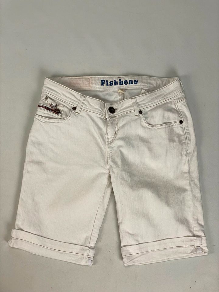 Kurze Damen Jeans Hose Shorts Gr. 29 in Weiß von Fishbone NewYork in Hamburg