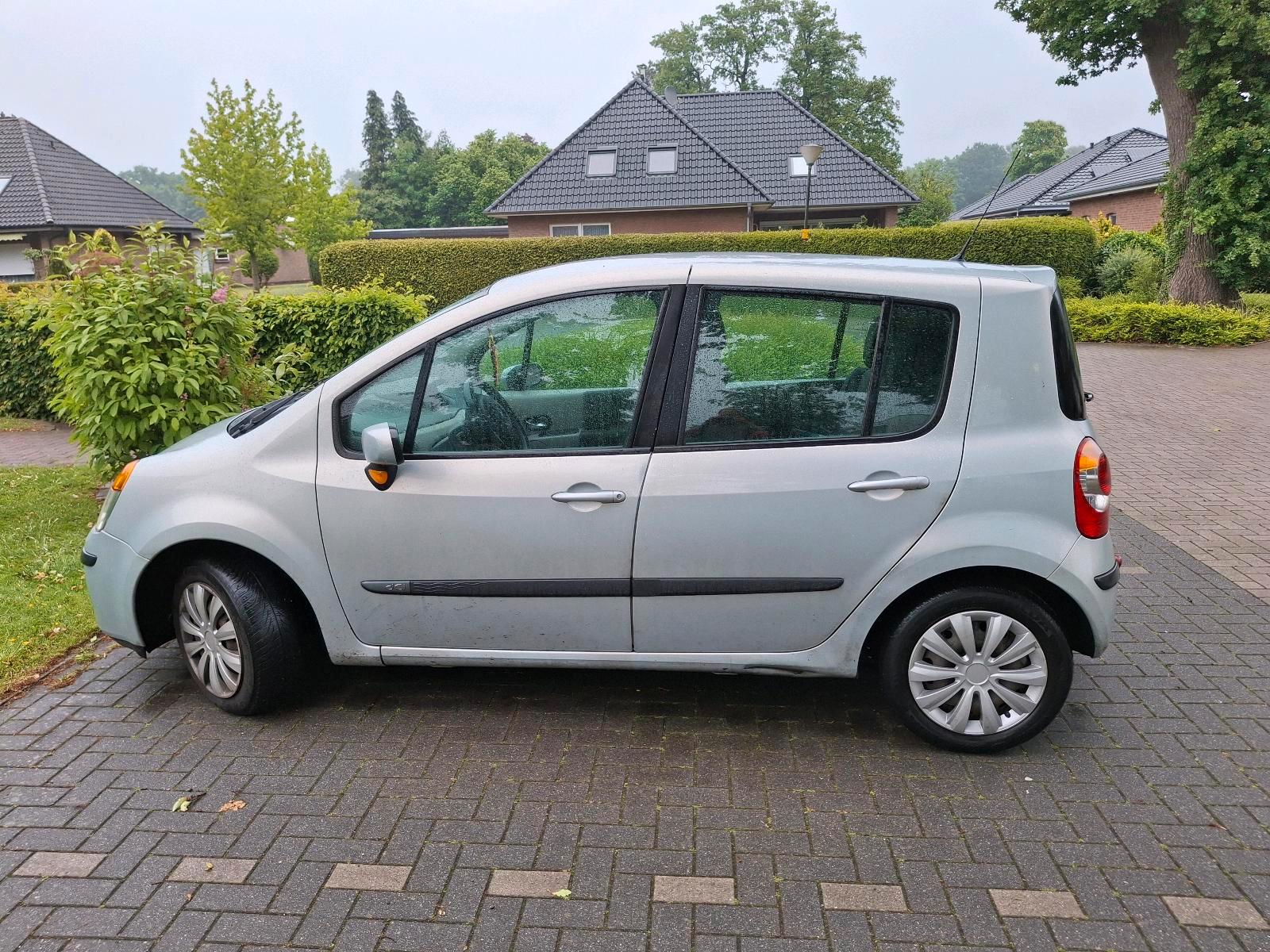 Abbildung des Autos Renault modus 1,5 dci