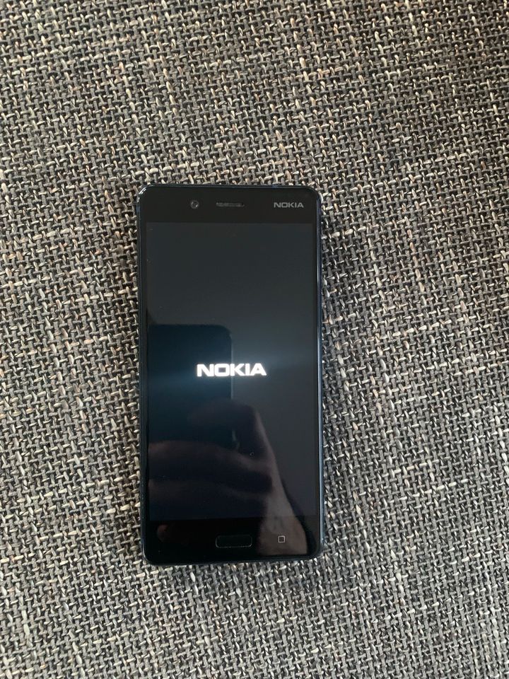 Nokia 8 Smartphone in Waldbüttelbrunn