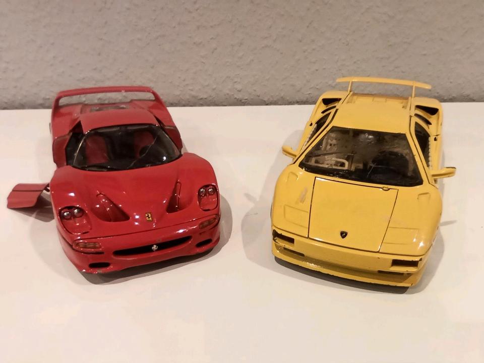 Modellauto Ferrari Lamborghini 1:18 burago defekt Ersatzteile in Hamburg