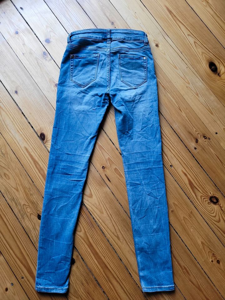 Jeans/ Skinny Jeans/ Gr. 146/ blau/ verstellbar in Berlin