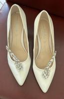 Damenschuhe Tamaris weiß mit Silber Gr. 39 BUFFALO Premium fit Wuppertal - Langerfeld-Beyenburg Vorschau