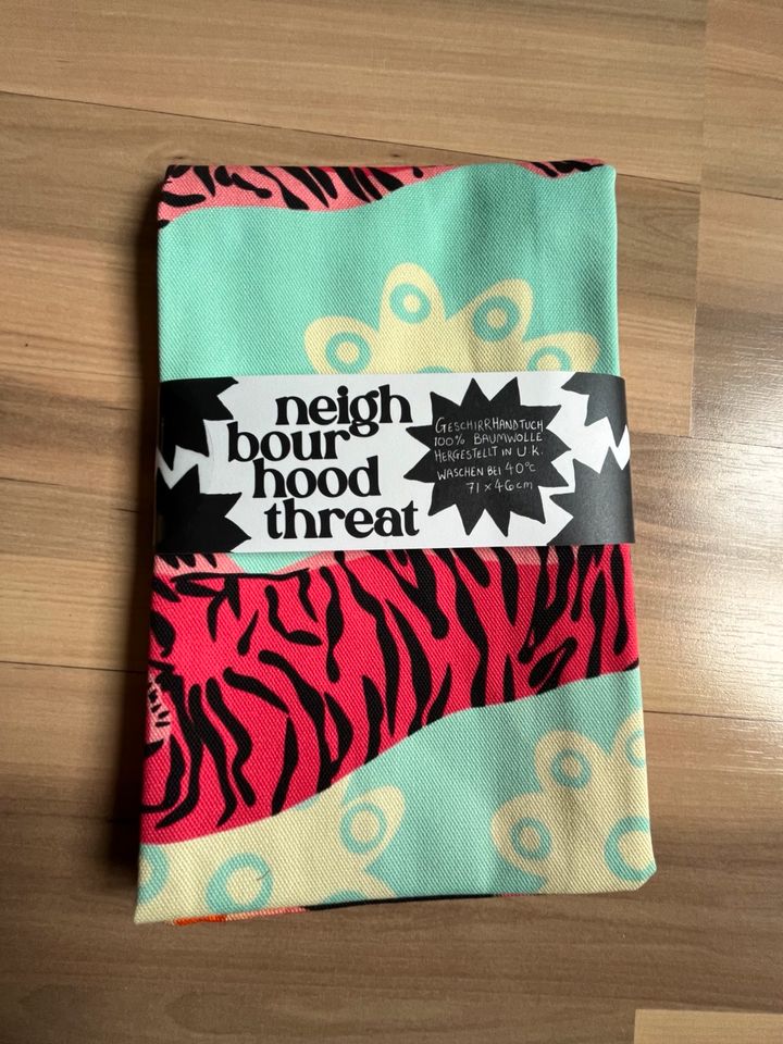 Neues The Neighbourhood Threat Tea Towel Geschirrtuch UK Tiger in Hamburg