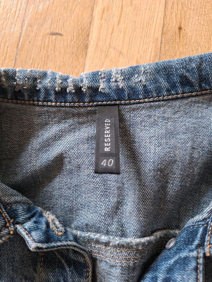 Reserved Jeans Jacke blau Gr 40 in Castrop-Rauxel