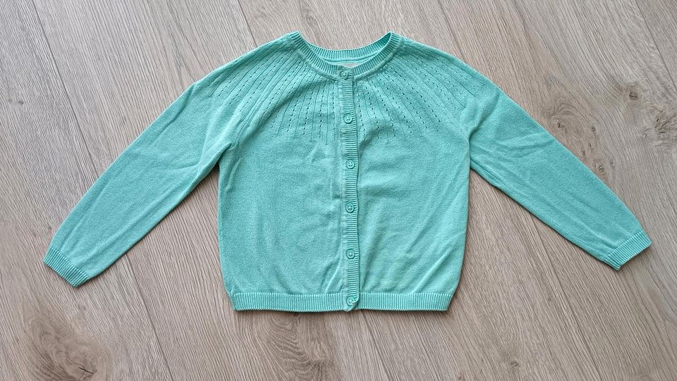 C&A Strickjacke Jacke Cardigan Gr. 110 Ajour lindgrün wie NEU in Wehr