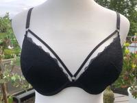 Neuer sexy Bügel BH schwarze Spitze Bänder H&M (Größe 80C) Nordrhein-Westfalen - Herdecke Vorschau
