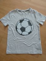 hell graues H&M Wende Pailletten T-Shirt Fußball, Gr. 134 / 140 Nordrhein-Westfalen - Hattingen Vorschau
