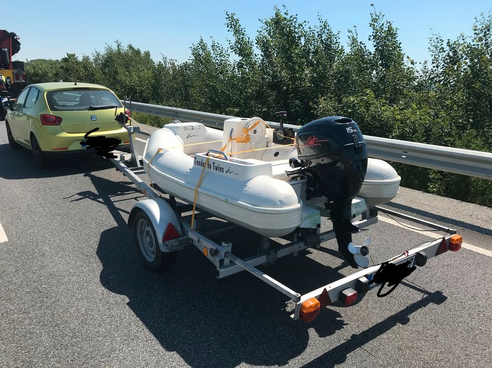 Schlauchboot (Festrumpf)mit  Motor&Trailer zu verkaufen in Hamburg