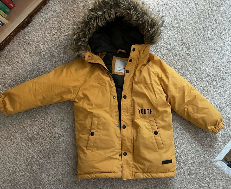 Winterjacke von Zara Größe 116 in Kritzmow