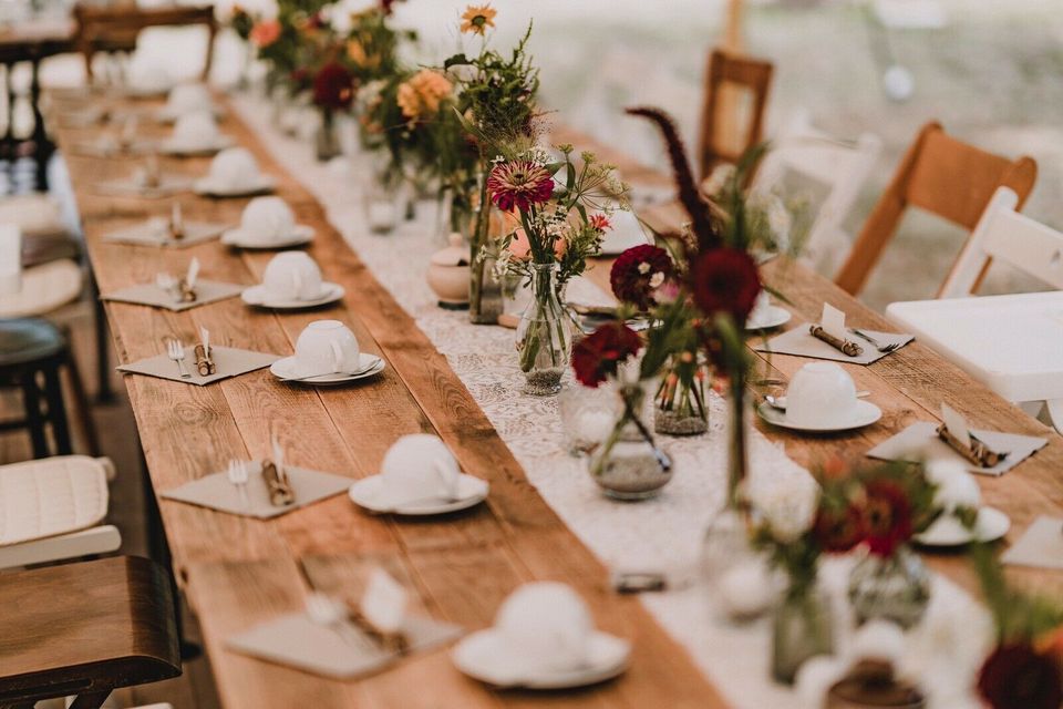 Antike Stühle Stuhl Vintage Hochzeit Tisch Stehtisch mieten in Sommerhausen Main