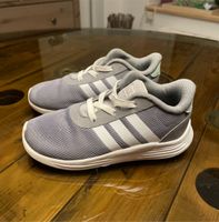 Verkaufe Adidas Kinder Sneaker Nordwestmecklenburg - Landkreis - Gadebusch Vorschau