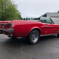 Oldtimer Mustang Cabriolet V8 zu vermieten Bayern - Veitsbronn Vorschau