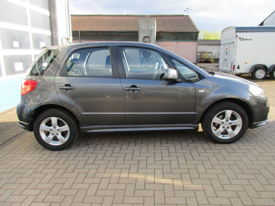 Suzuki SX4 1.6 VVT 4x2 City Benzin , Klima, AHK in Wittlich