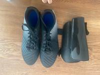Decathlon Fussballschuhe in Größe 4“ Frankfurt am Main - Seckbach Vorschau