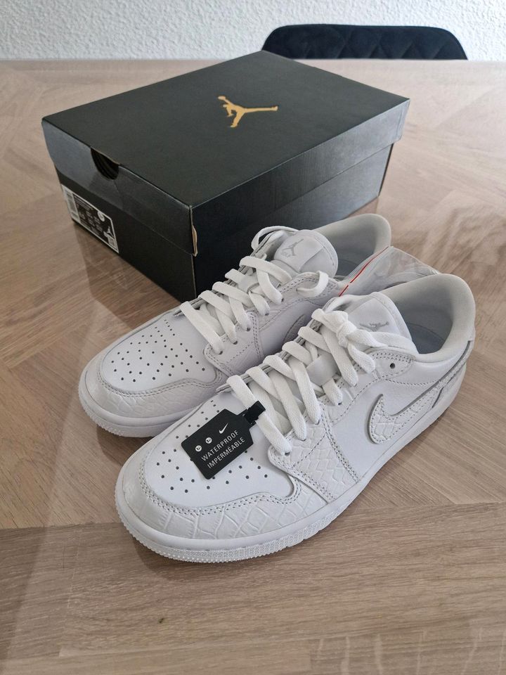 Nike sneaker Air Jordan low 1 Golf sneaker neu 40 in Tönisvorst