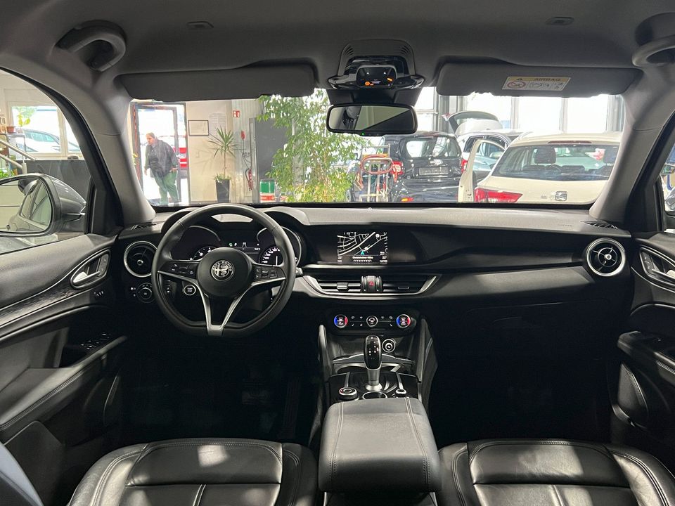 Alfa Romeo Stelvio 2.2 JTDM Automatik *Navi*SHZ*PDC*Leder* in Bretten