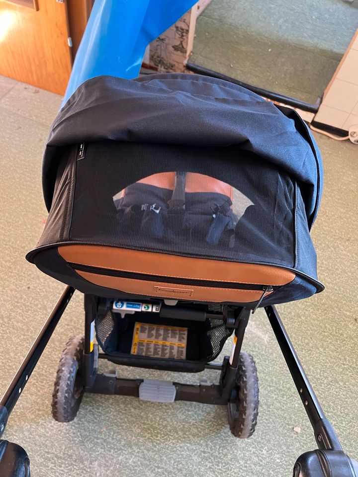 Emmaljunga Nxt30 Buggy / Kinderwagen / dunkelblau in Langenhagen