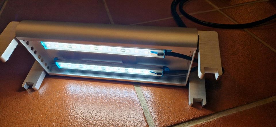 LED aquaristik Aquarium Lampe Set 28-45cm Aufsatzleuchte TOP in Hohenwart