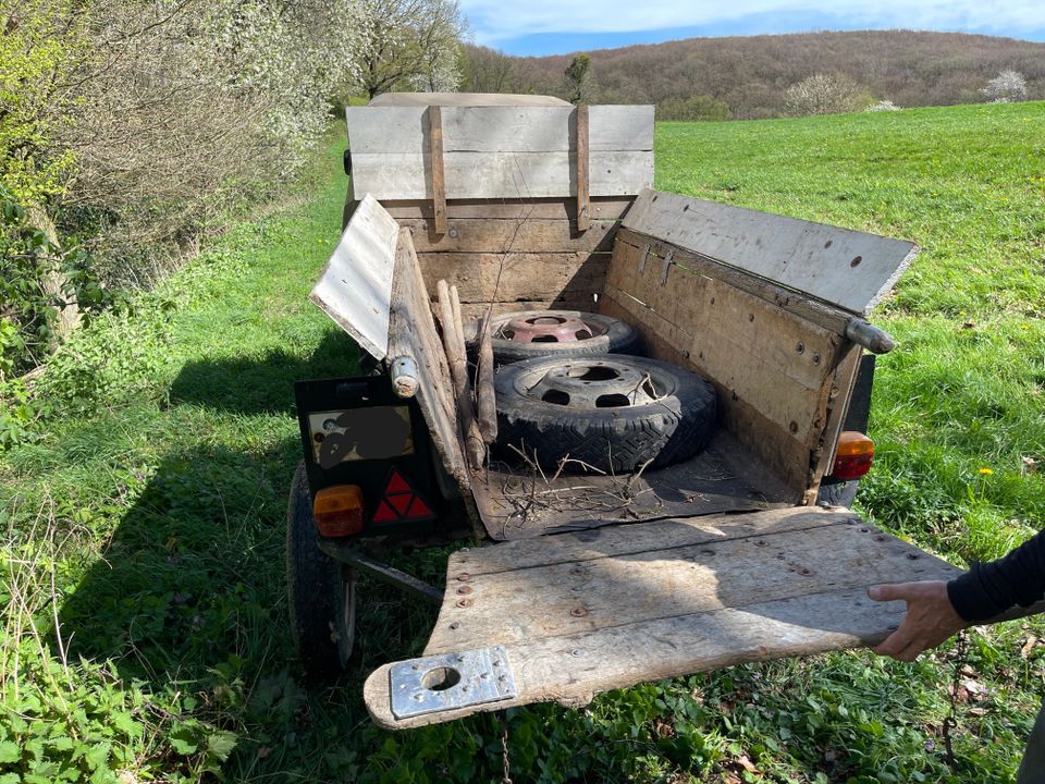 Einachs Anhänger Karre 1,5t Aufladung ANTIK kippbar TOP in Grafschaft