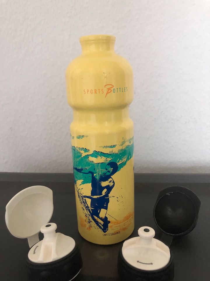 Sigg Trinkflasche / 700ml / 2x Verschluss / Sports Bottle in Berlin