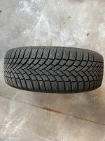 Ein Winterreifen Bridgestone Blizzak LM005 205/55 R16 DOT 1121 Hessen - Lahnau Vorschau