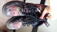 Dr. Martens 8-Loch-Stiefel schwarz mit Blumenprint Größe 37 Bayern - Würzburg Vorschau