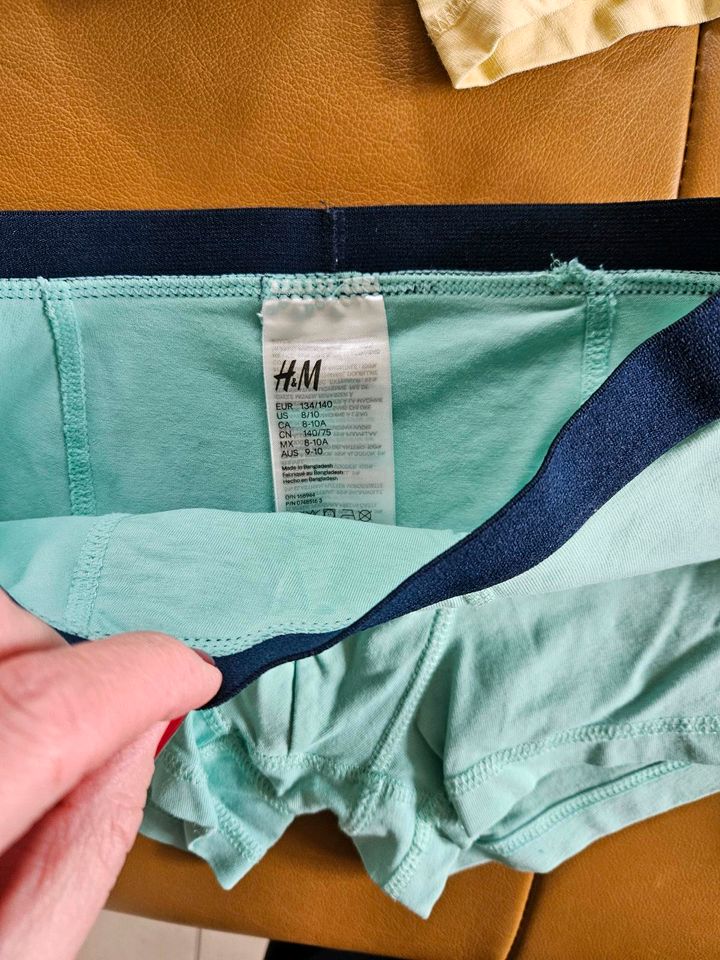 6 Boxershorts Unterhosen h&m Gr. 134/140 neuwertiger Zustand in München