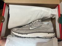 Nike P6000 Light Ore Metallic-EU 41,45.5 Berlin - Steglitz Vorschau