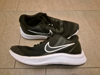 Nike Sportschuhe Turnschuhe Gr. 36 Bayern - Forstern Vorschau