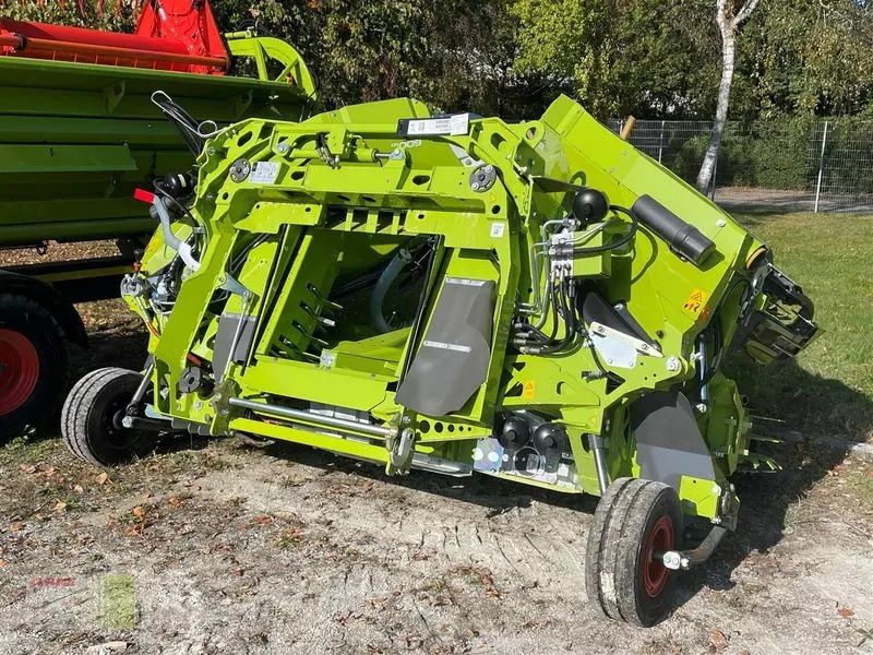 Claas Erntevorsatz Feldhäcksler  Orbis 600 SD in Vohburg an der Donau