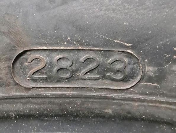 8,5 mm / 2023 / Hankook - 2x 225/60 R18 105H Winterreifen in Böblingen