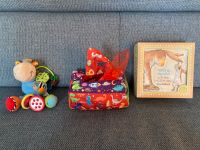 Spielzeugset Baby: Stofftaschentuchbox, Stoffbuch und Rassel München - Sendling-Westpark Vorschau
