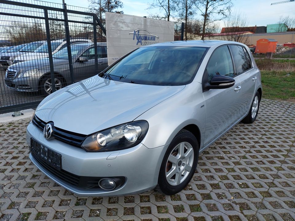 VW Golf VI Match 1.6 TDI DSG/ Navi/ PDC/ SHZ/ StHz/ 8x bereift in Eppingen