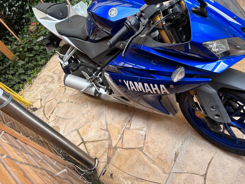 Yamaha YZF R 125 40mm tiefer in Reifenberg