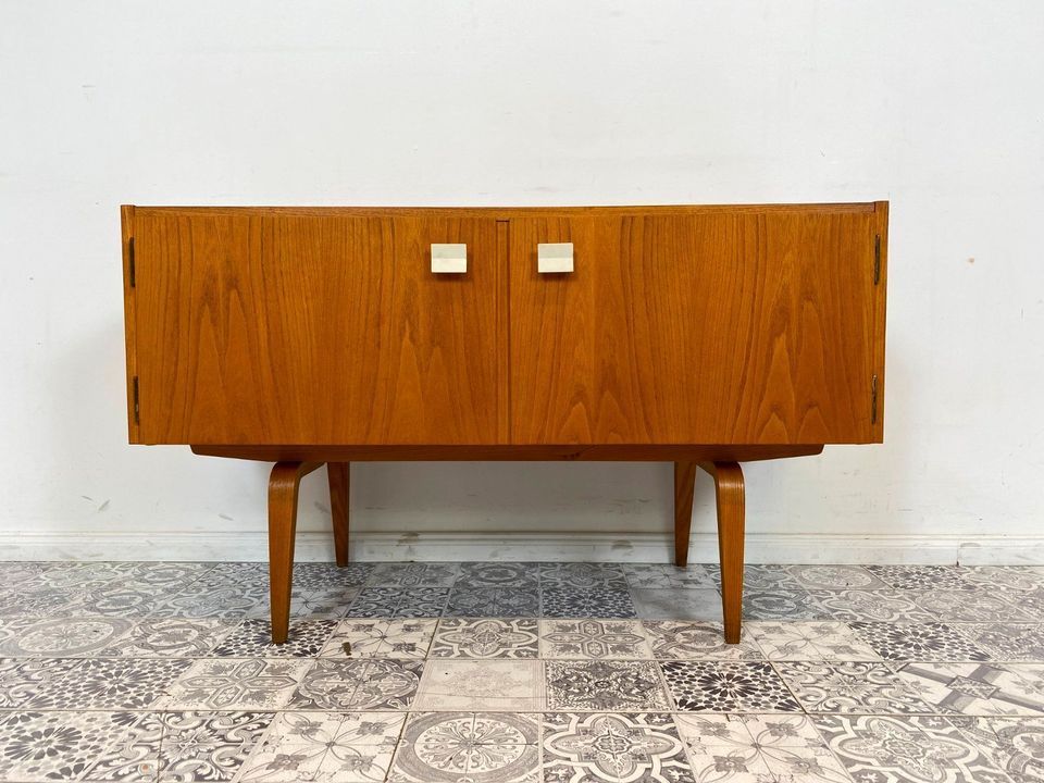 WMK Stilvolle & gut erhaltene Designerkommode 427/A von Franz Ehrlich für VEB Hellerau aus 1966 in Esche # Kommode Lowboard Sideboard TV-Lowboard Fernsehkommode Wäschekommode Vintage DDR Mid-Century in Berlin