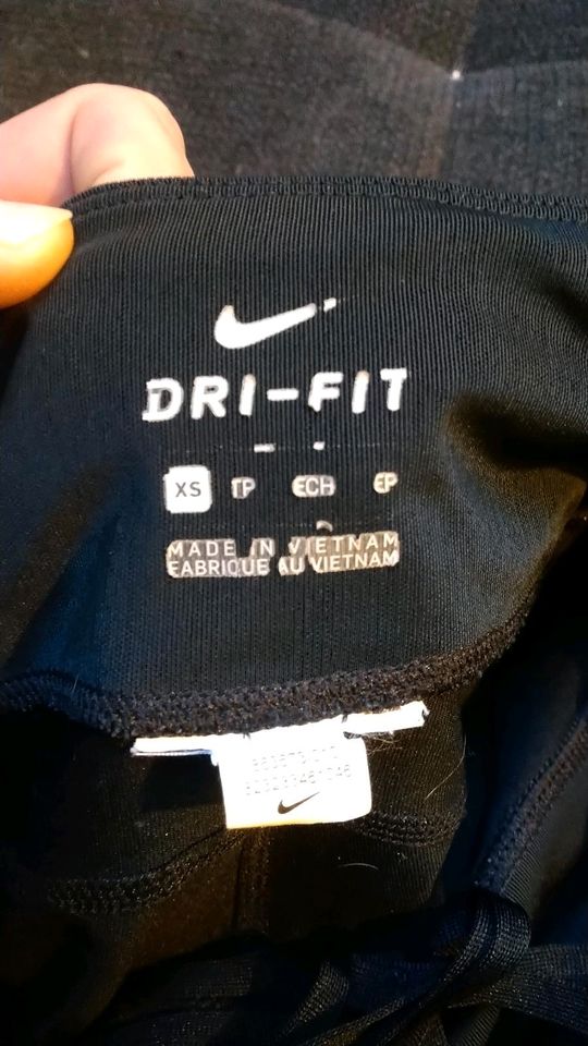 Nike Dri - Fit  Sporthose in Malterdingen